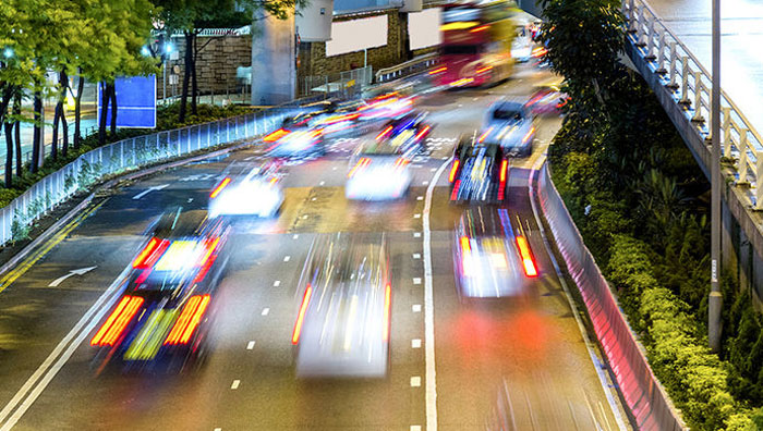 生涯在一个都会，，，，，，，天天处于熙熙攘攘的人群，，，，，，，天天过一种忙忙碌碌的生涯，，，，，，，有时间会感受到一丝疲劳，，，，，，，车来人往，，，，，，，永远往复急遽，，，，，，，停不下来。。。。。？？？？？？旖谧嗳梦颐抢慈狈ο硎苄媵У娜だ质惫。。。。。。