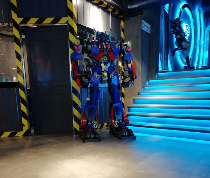 永利中国现代仿古砖案例:别说了，，，，，，，，一起去这个1000方的网咖开黑！